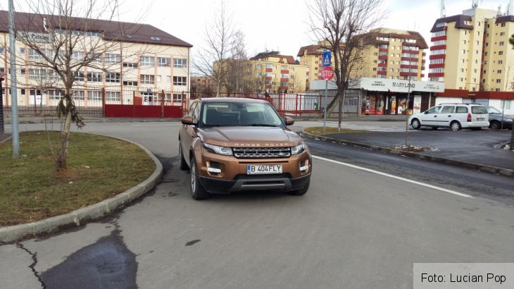 BRAŞOV. A parcat în mijlocul drumului 1 1_204327.jpg