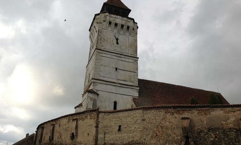 Brașov. Prăbușirea turnului Bisericii Evanghelice din Rotbav scoate la suprafață situația precară a monumentelor istorice 1 bisericafortificatarotbav.jpg