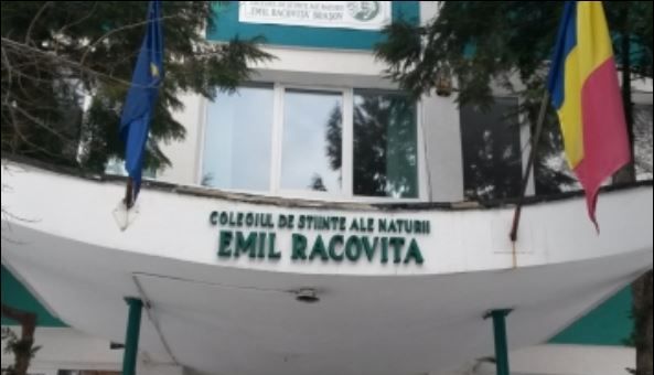 BRAȘOV. Scandalul de la „Racoviță”: 125 la 6, în cazul profesorului de chimie acuzat 1 colegiulracovita.jpg