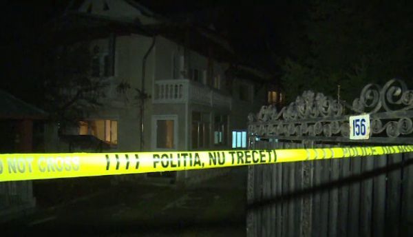 ALERTĂ. Un bărbat a fost înjunghiat în propria locuinţă de către un individ care purta cagulă! 1 criminalisti112.jpg