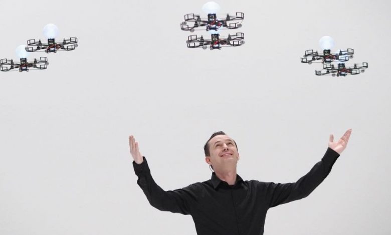 24 de drone folosite într-un spectacol de magie 1 dronespectacol.jpg