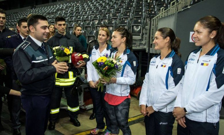 INTERVENŢIE. Reprezentanţii MAI au luat cu asalt echipa de Fed Cup a României 1 fedcuppolitie_2.jpg