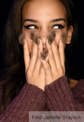Ai mai văzut aşa ceva? Unghii cu blană! 1 fur-nails-13__v_205371.jpg