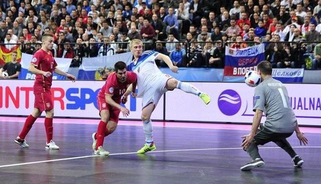 Finala Europeanului de futsal, „fluierată” de un arbitru român 1 futsal.jpg