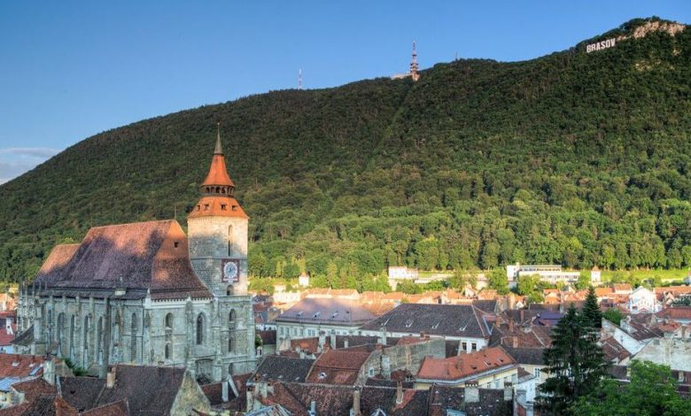 Municipiul Brașov, Predealul și zona Bran-Moieciu-Fundata, în topul preferințelor turiștilor în 2015 1 judetulbrasov.jpg