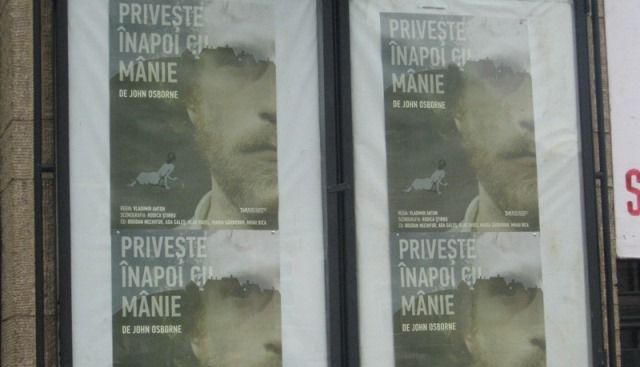 privesteinapoicumanie1.jpg