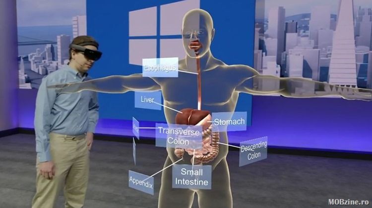 Microsoft HoloLens dev kit, livrat de astăzi 1 aplicatie.jpg