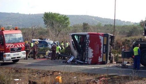 Româncă decedată într-un cumplit accident petrecut în Spania 1 autocar.jpg
