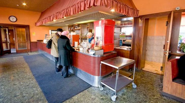 Înapoi în timp! Cafenea ca pe vremea comuniştilor! 1 cafenea1_207565.jpg