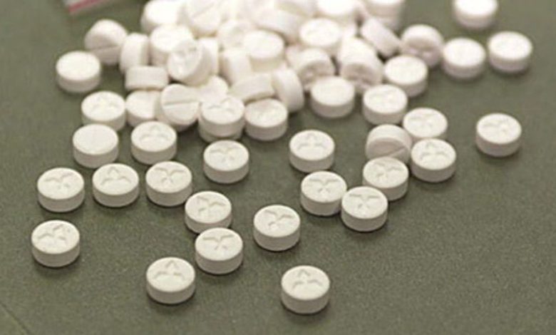 Doi traficanți de droguri au fost prinși de DIICOT cu 900 de comprimate de ecstasy 1 ecstasy2.jpg