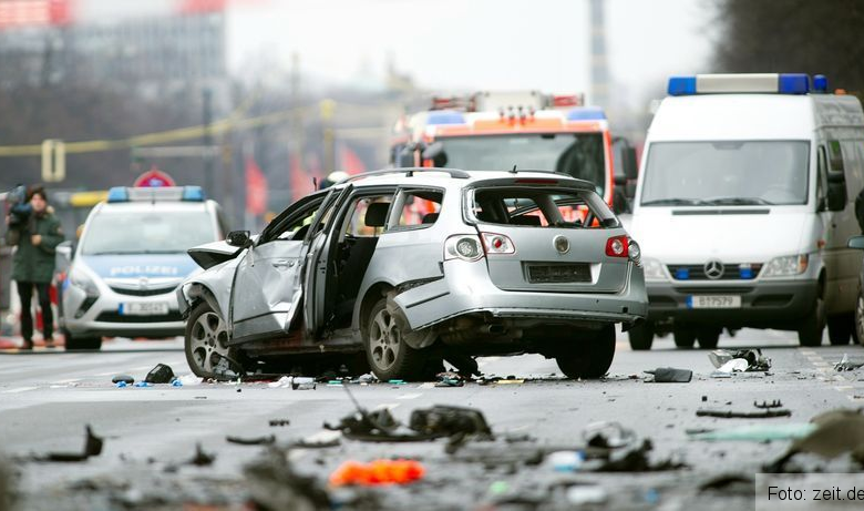 Update. Explozia produsă pe o şosea din Berlin ar avea legătură cu crima organizată 1 explozieberlin.jpeg
