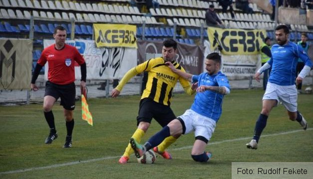 BRAȘOV. Stere: „Aveam mare nevoie de această victorie”; Bona: „Un meci echilibrat, în care noi am făcut cadouri” 1 fcbrasovtarlungeni.jpg