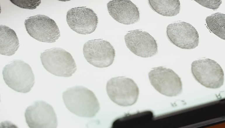 VIDEO: Cum să păcăleşti senzorul de amprentă de pe smartphone 1 fingerprint-770x471.jpg