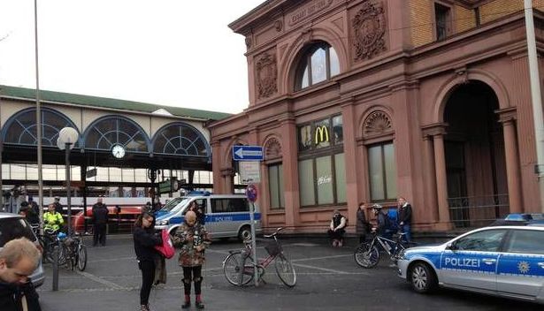 Ameninţare cu BOMBĂ la gara centrală din Bonn 1 garabonn.jpg