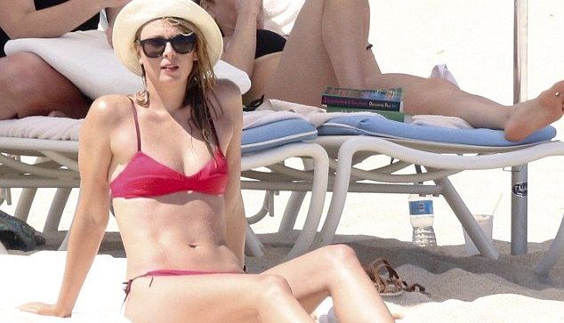 Sharapova a trecut peste scandalul de DOPAJ! Este în Mexic 1 sharapova3.jpg