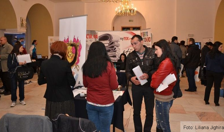 BRAŞOV. 35 de companii caută peste 2.000 angajaţi 1 targuldecariereapr03.jpg