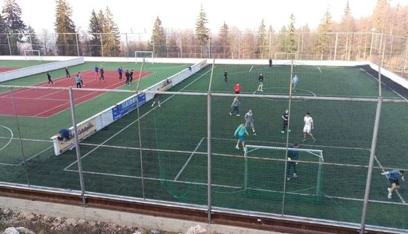 BRAŞOV. Tenismenii au luat cu asalt Cheile Grădiştei 1 tenischei.jpg
