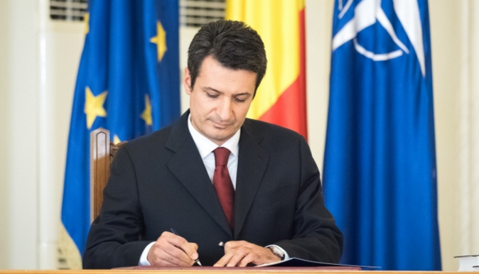 La șase luni de la tragedia de la Colectiv, directorul Spitalului Floreasca a fost DEMIS 1 achimas.png