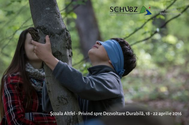 BRAŞOV. 150 de elevi au făcut experimente în natură 1 elevi_SchubzRasnov_20160418Daniel SECARESCU_210643.jpg