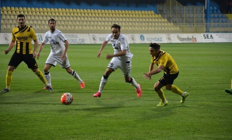 FC BRAȘOV. Gaz Metan, victorie pe mâna lui Zaharia. Două erori de arbitraj împotriva „stegarilor” 1 gazfc.jpg