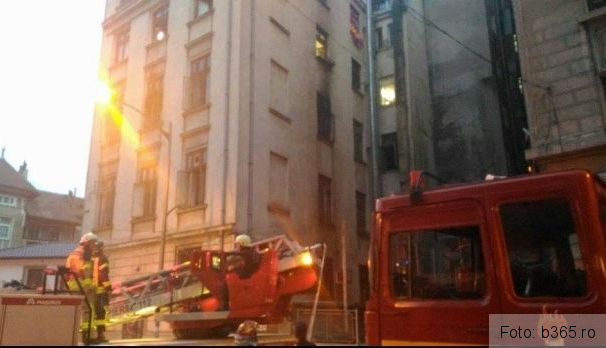 Zece persoane intoxicate cu fum, în urma unui incendiu izbucnit în zona centrală a Capitalei! 1 incendiubucuresti.jpg