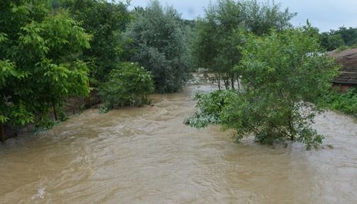 UPDATE BRAȘOV. Inundații în Dumbrăvița 1 inundatii_3.jpg