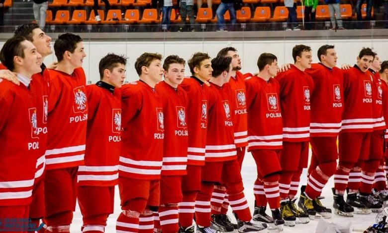 BRAȘOV. C.M. U18 hochei. Polonia e campioana. „Tricolorii” luptă pentru „argint” 1 polonia.jpg