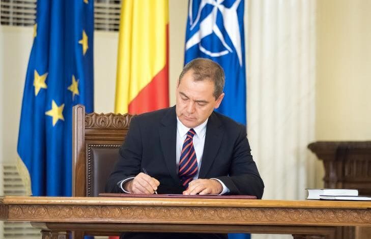 UPDATE. Miting de susţinere a ministrului Culturii 1 vlad2.jpg