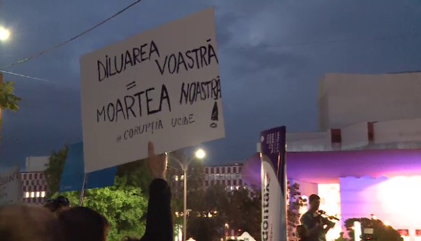 Anesteziantul mioritic nu e diluat! Situaţia cutremurătoare din spitalele româneşti, în care aproape 50% din decesele din 2013 ar fi putut fi evitate, nu indignează masa românilor! 1 dezinfectanti.png