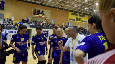 Oficialii de la Corona Braşov poartă tratative pentru aducerea unui nou antrenor 9 handbalcoronabrasovcsmbucuresti02_210748.JPG