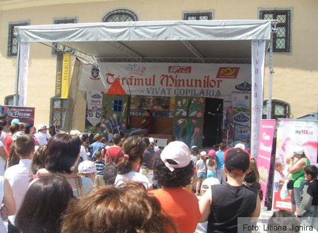 BRAŞOV. Piaţa Sfatului va redeveni pentru o zi „Tărâmul Minunilor” 1 img-0617_2.jpg