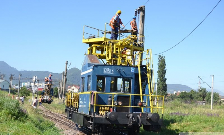 MFE deschide linii de finanţare de 5,8 miliarde euro pentru proiecte de infrastructură 1 reparatieinaltatensiunecfr.jpg