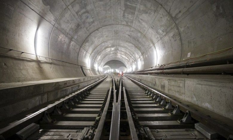Cel lung tunel feroviar din lume va fi deschis luna viitoare 1 tunel.jpg