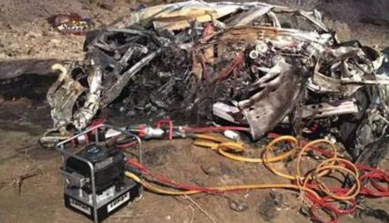 Cel puţin 15 morţi în urma coliziunii dintre un autobuz şi un camion 1 accidentmortal_2.jpg