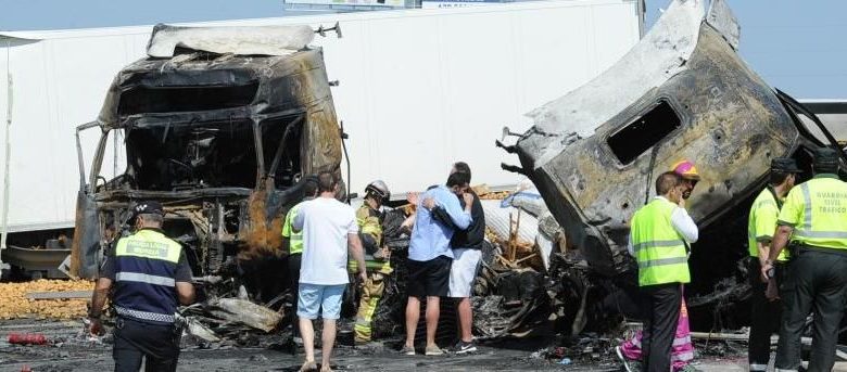 Un șofer de TIR român a murit alături de alte două persoane, într-un accident produs în Spania (FOTO) 1 accidentspania_3.jpg