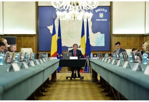 Guvernul nu poate emite ordonanţe în vacanţa parlamentară 1 ciolosguvern.jpg