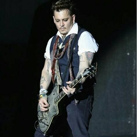 BRAȘOV. Johnny Depp, în vizită la Castelul Bran!!! 1 depp_2.jpg