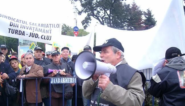 Circa 150 de dascăli din BRAȘOV protestează astăzi la Bucureşti 1 florindobrescupichetare.jpg