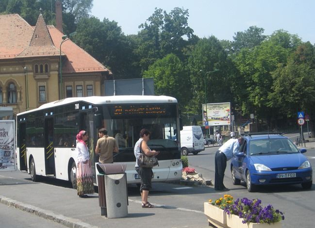BRAŞOV. Întrerupere în circulaţia pe linia 20 spre Poiană 1 img-1355.jpg