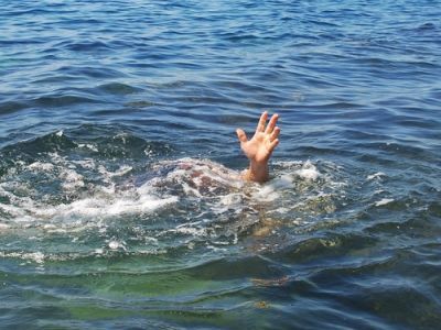 BRAŞOV. „Atenţie la pericolul generat de scăldatul în zone neamenajate”, este sfatul pompierilor, după tragediile din weekend 1 inecat2.jpg