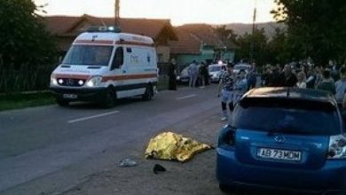 Motociclist MORT după ce a intrat în plin într-o maşină 1 moto_2.jpg
