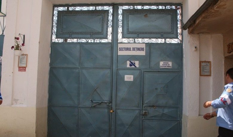 BRAŞOV. Directorul Penitenciarului Codlea e bun de plată... definitiv. A fost amendat cu aproape 20.000 de lei 1 penitenciarcodleaiun.jpg