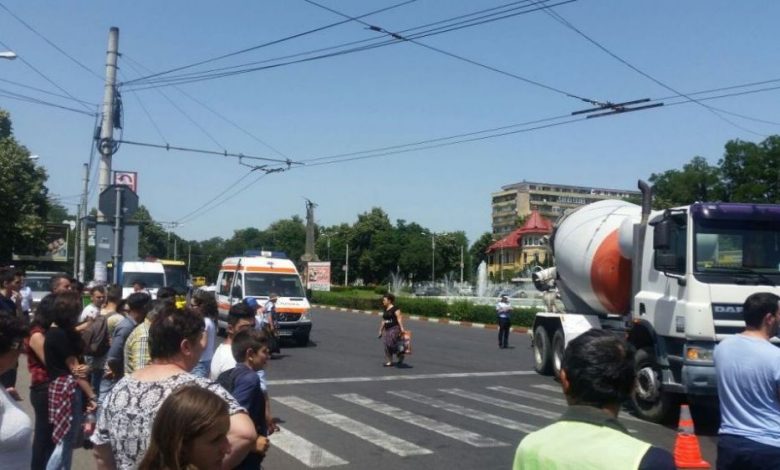 Femeie lovită MORTAL de o betonieră la Gară 1 ploiesti.jpg