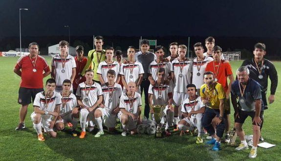 Juniorii de la PRECIZIA SĂCELE, vicecampioni naționali la fotbal!!! 1 precizia.jpg
