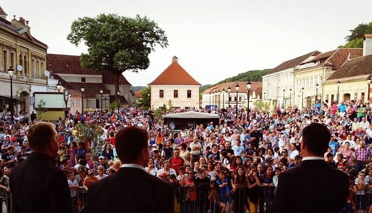 rasnovinaugurarecentru1.jpg
