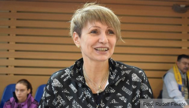 BRAȘOV. Mariana Târcă, antrenoarea echipei de handbal feminin Corona 1 tarca.png