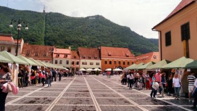 targ mestesugari Piata sfatului4_214400.jpg