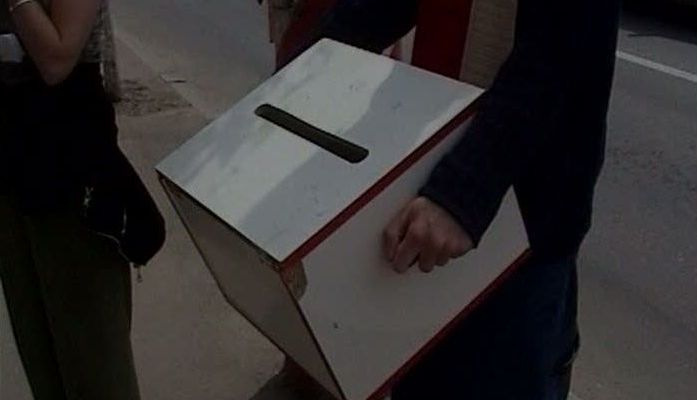 BRAȘOV. Alegeri 2016. Încă un dosar penal deschis pentru fraudă 1 urna-mobila.jpg