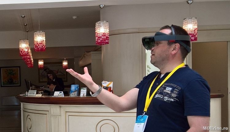 Cât de cool: Outlook si Calendar au clienți de HoloLens 1 wp-20160527-16-15-54-pro.jpg