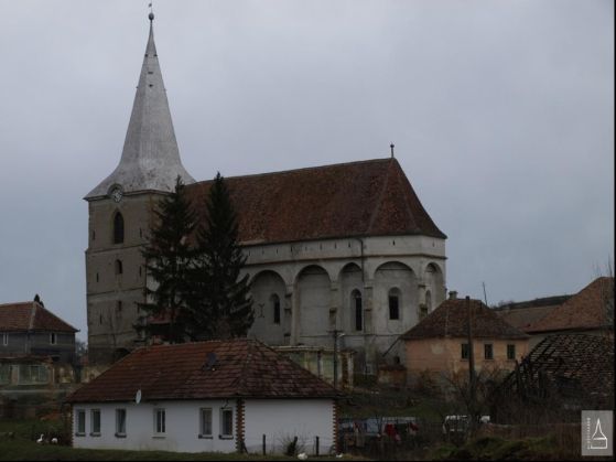Brașov. Pe urmele comorilor uitate ale sașilor 1 Biserica_Fagara1_217888.jpg